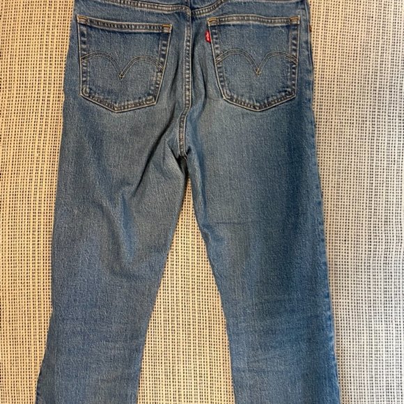 Levis 501 Size 28 - Picture 2 of 2